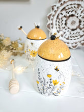 Load image into Gallery viewer, Yellow Bee Honey Pot With Drizzle Stick