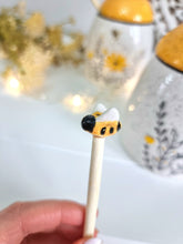 Load image into Gallery viewer, Yellow Bee Honey Pot With Drizzle Stick