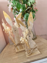 Load image into Gallery viewer, Natural Dried Flower Wooden Bunny Figure