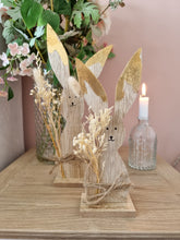 Load image into Gallery viewer, Natural Dried Flower Wooden Bunny Figure