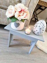Load image into Gallery viewer, Grey Heart Mini Side Bench / Table