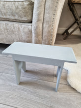 Load image into Gallery viewer, Grey Heart Mini Side Bench / Table