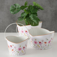Load image into Gallery viewer, Pink & White Floral Heart Shaped Bucket
