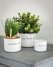 Load image into Gallery viewer, White Scribble Love Heart Ceramic Pots