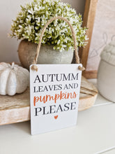 Load image into Gallery viewer, Mini Metal Autumn Leaves Heart Sign
