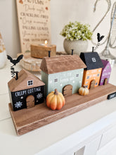 Load image into Gallery viewer, Spooky Street Autumn/Halloween House Figure Block
