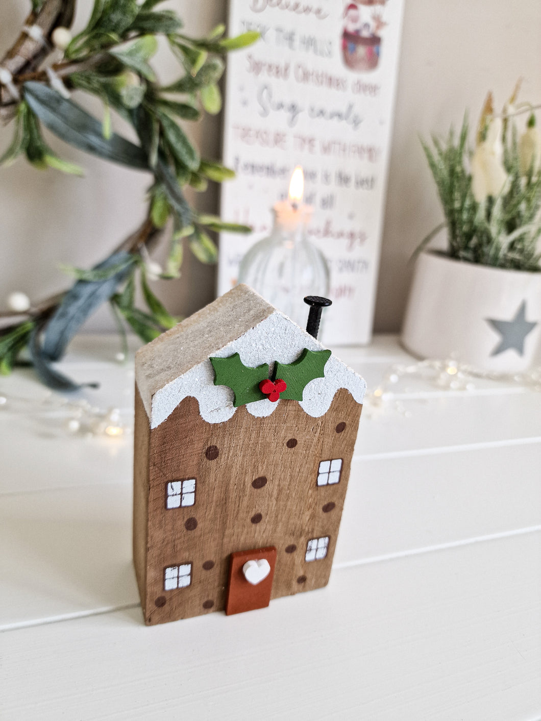 Christmas Pudding Miniature Decorative Wooden House Figure