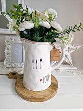 Load image into Gallery viewer, Red Heart &#39;Pour&#39; Large Kitchen Jug
