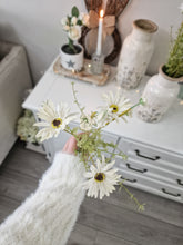 Load image into Gallery viewer, Ivory Wild Daisy Single Stem
