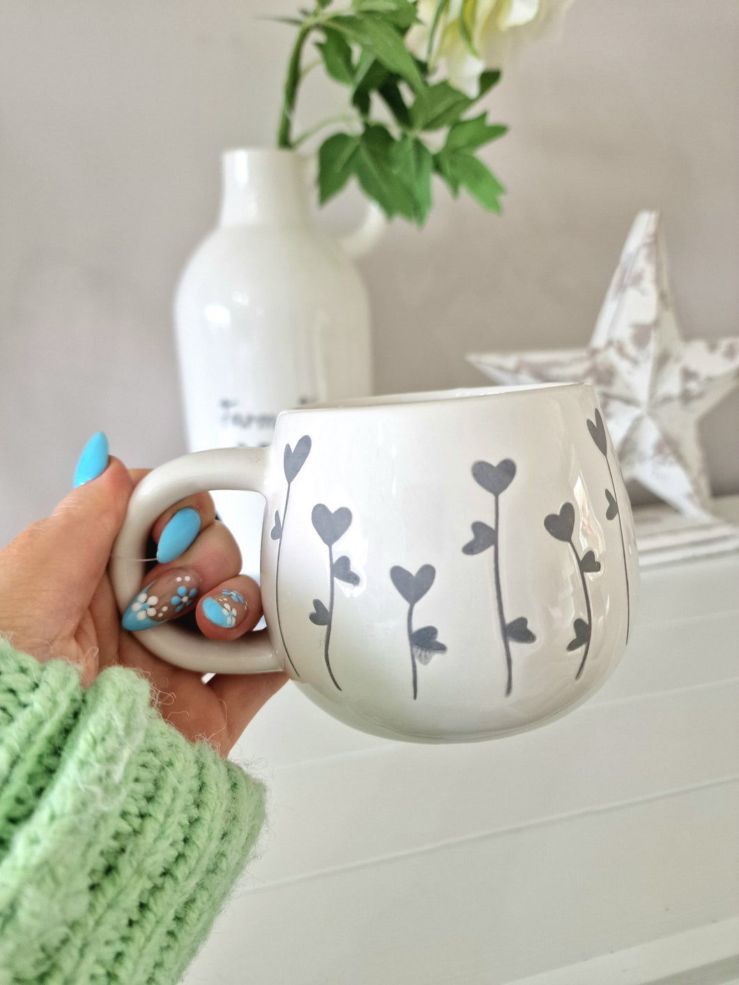 Shabby Chic Pretty White Grey Heart Floral Style Mug