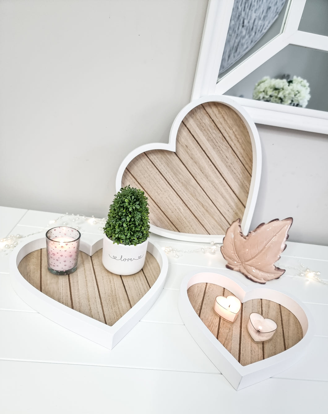 Natural T&G Heart Shaped Tray With White Trim
