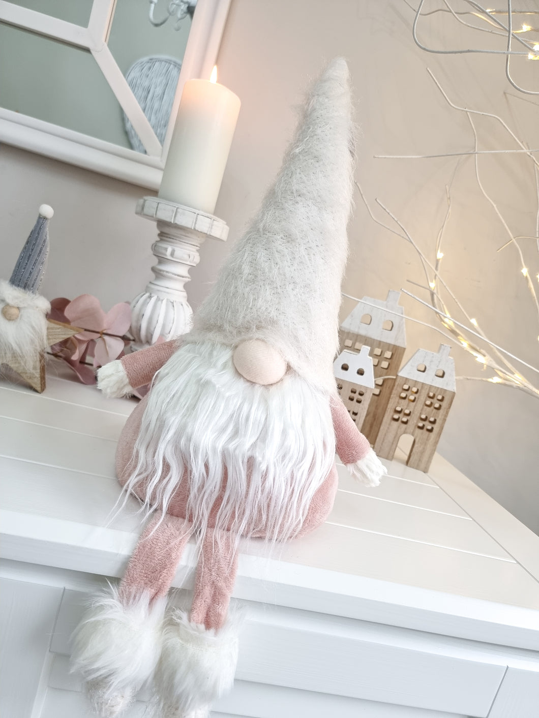 Light Pink & White Fluffy Sitting Gonk