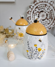 Load image into Gallery viewer, Yellow Bee Honey Pot With Drizzle Stick
