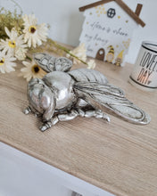 Load image into Gallery viewer, Intricate Silver Mountable Bee Figure
