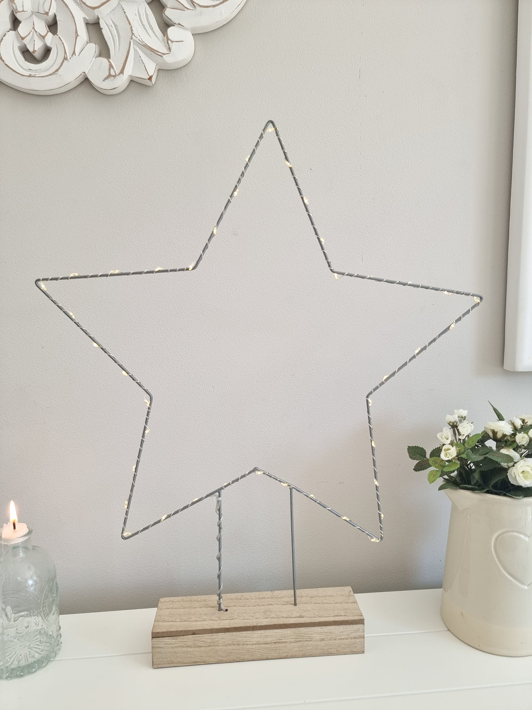 Light Up Warm White Wire Freestanding Star