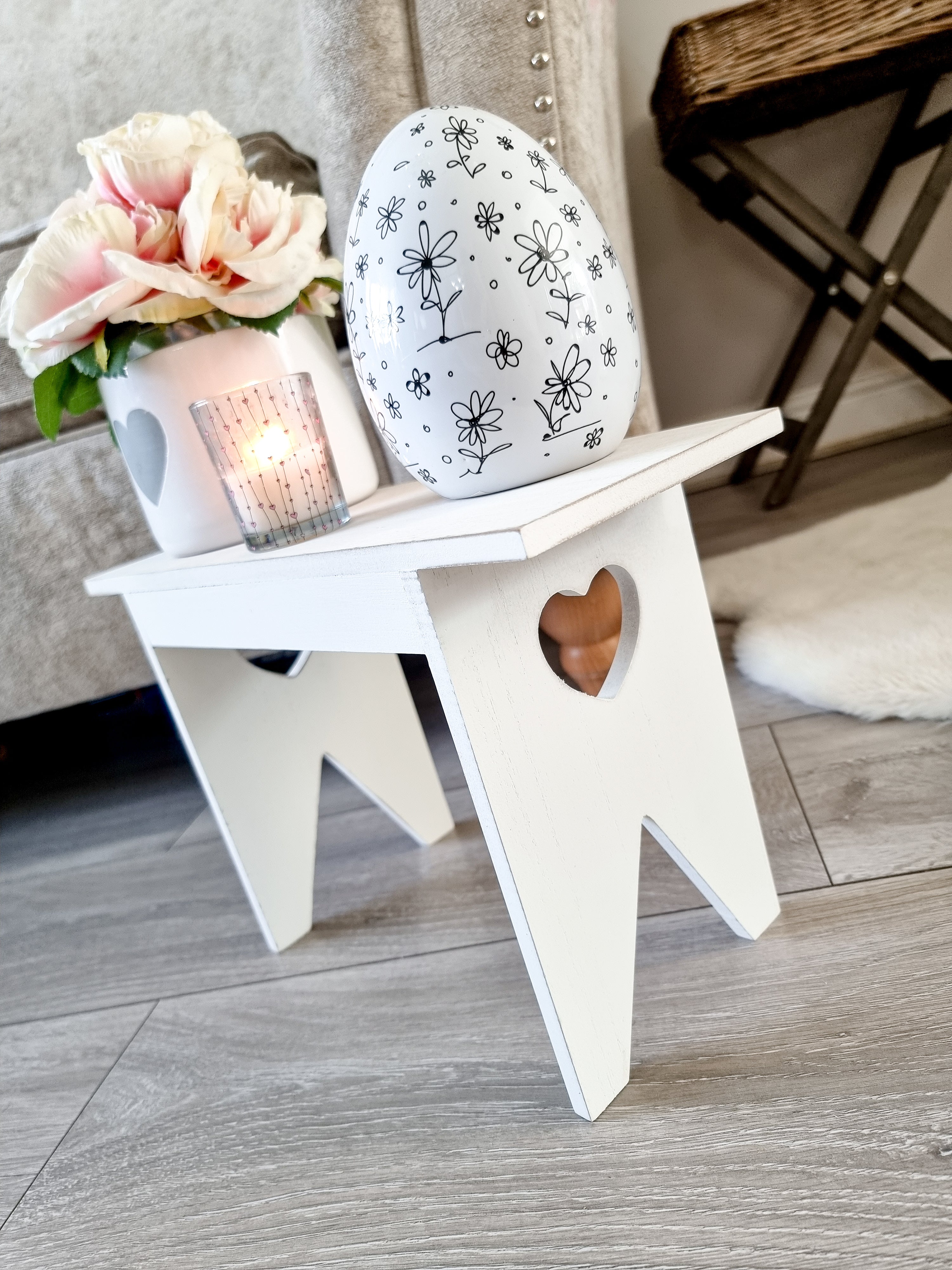 White Heart Mini Side Bench / Table – Peony Blossom Interiors