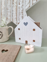 Load image into Gallery viewer, White House Shaped Heart Coaster Set 4
