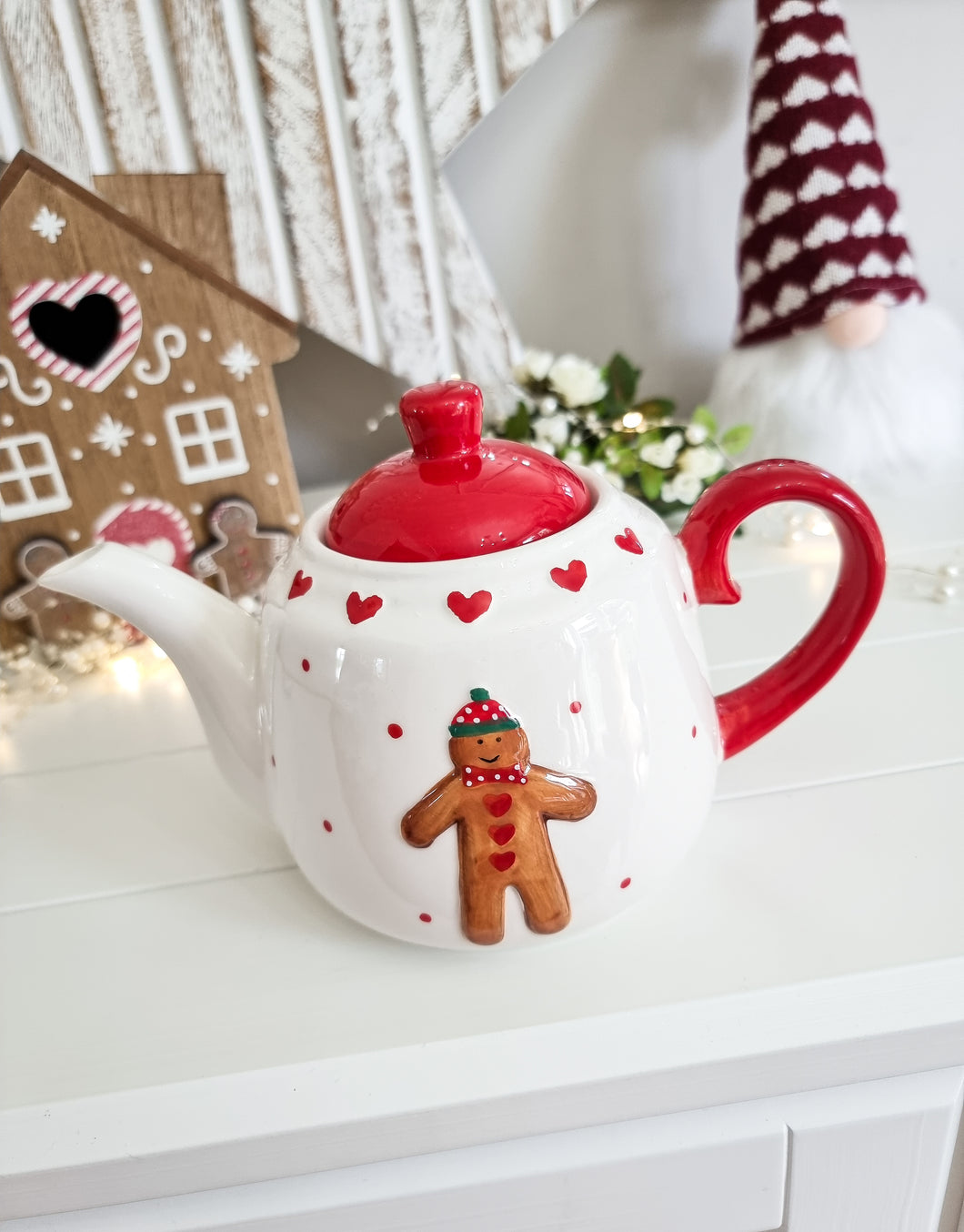 Cream Festive Gingerbread Heart Teapot