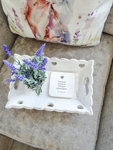 Load image into Gallery viewer, White Natural Wood Scalloped Heart Tray
