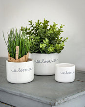 Load image into Gallery viewer, White Scribble Love Heart Ceramic Pots
