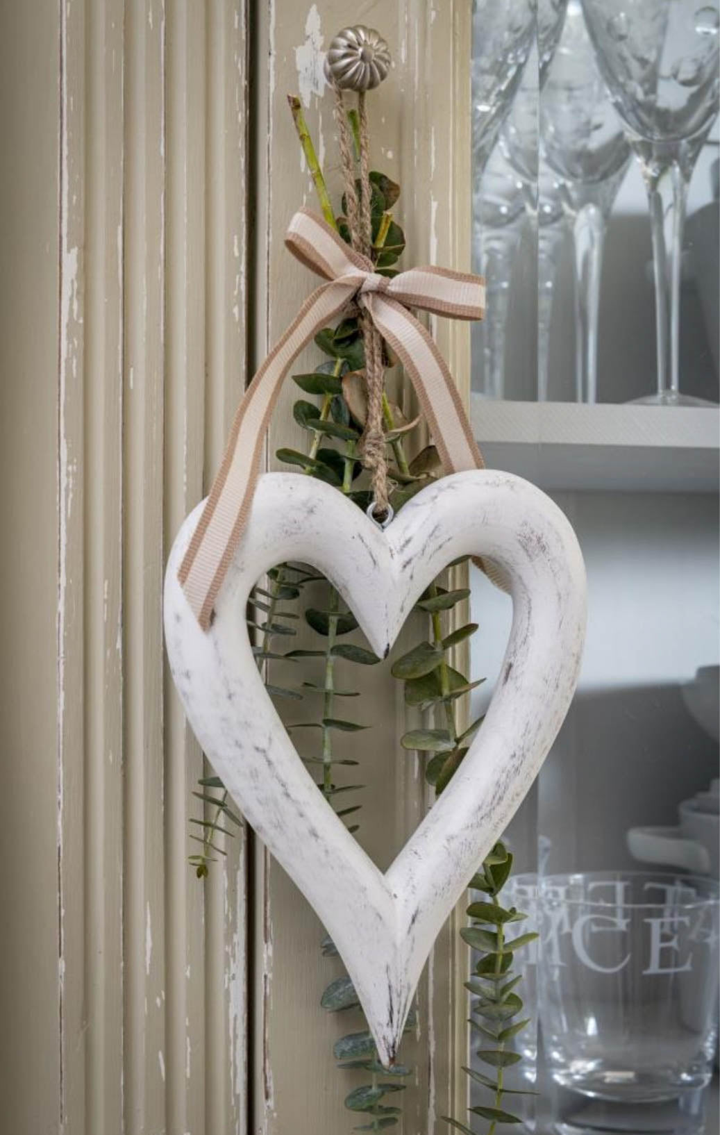 White Natural Wooden Chubby Hanging Heart