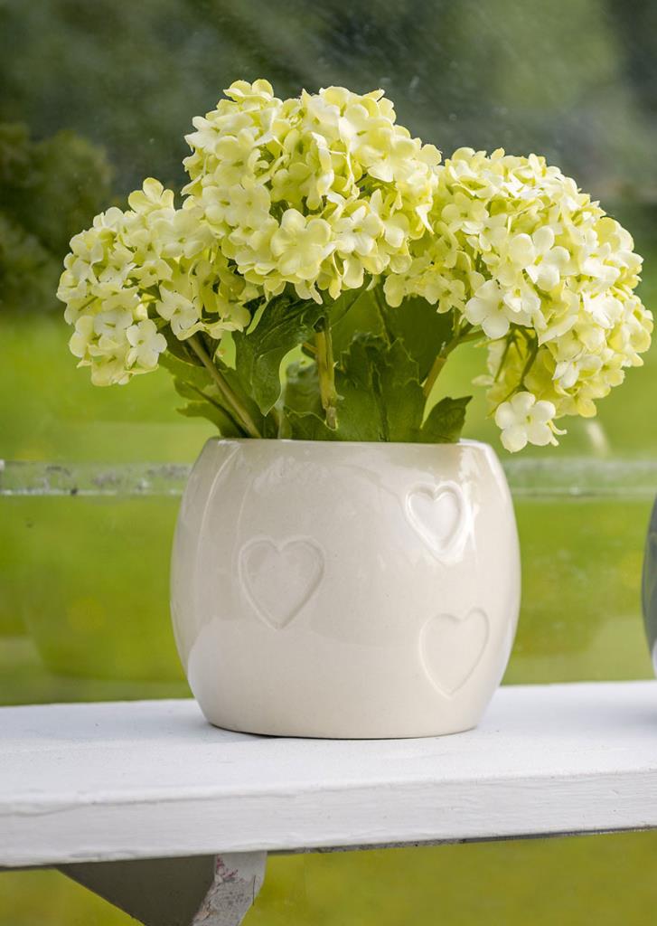 Ivory Ceramic Debossed Heart Planter