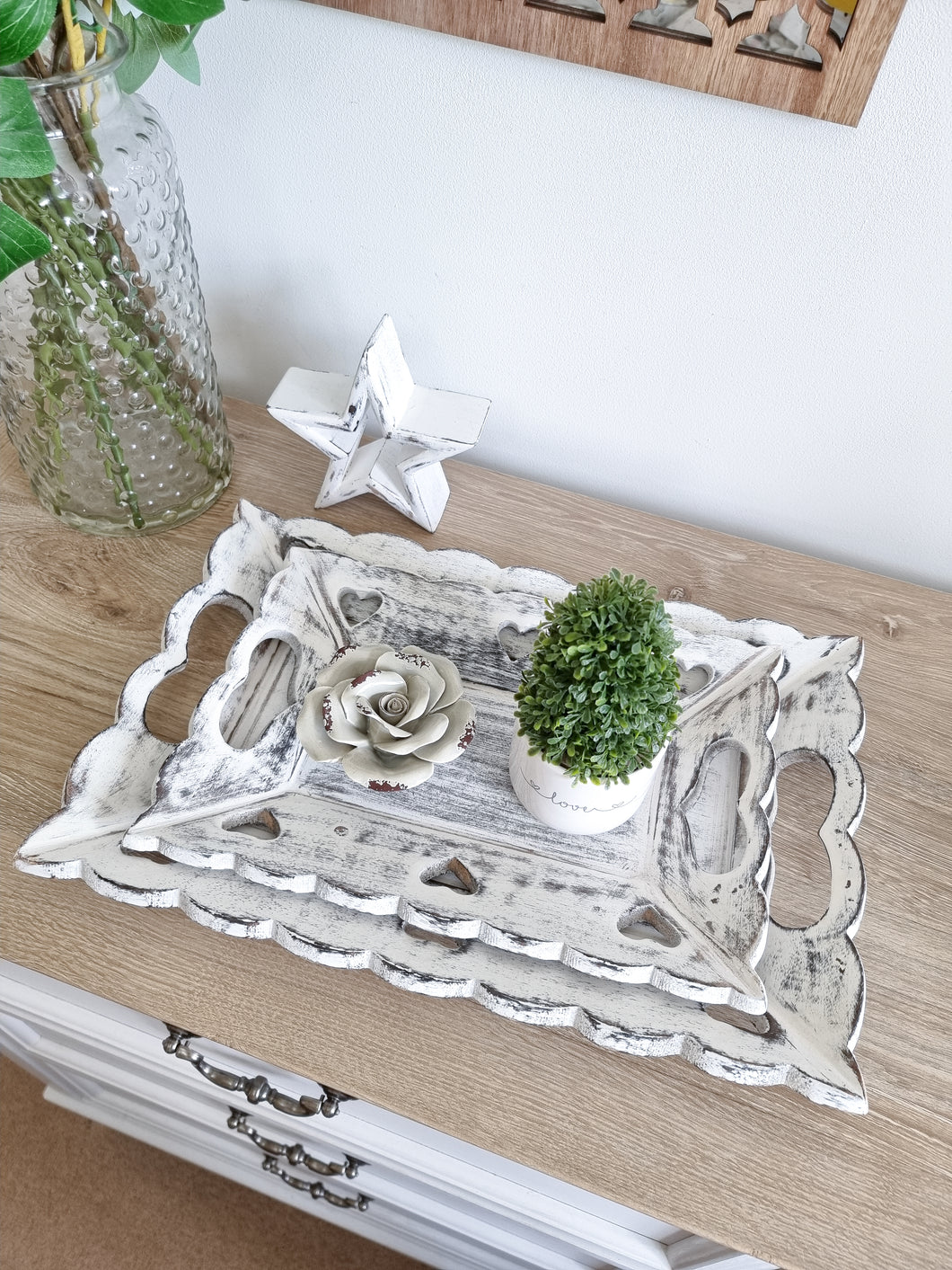 Heavily Distressed White Heart Scalloped Tray