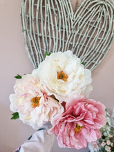 Load image into Gallery viewer, White Frilly Peony Single Stem
