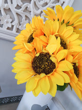 Load image into Gallery viewer, Faux Sunflower Bunch
